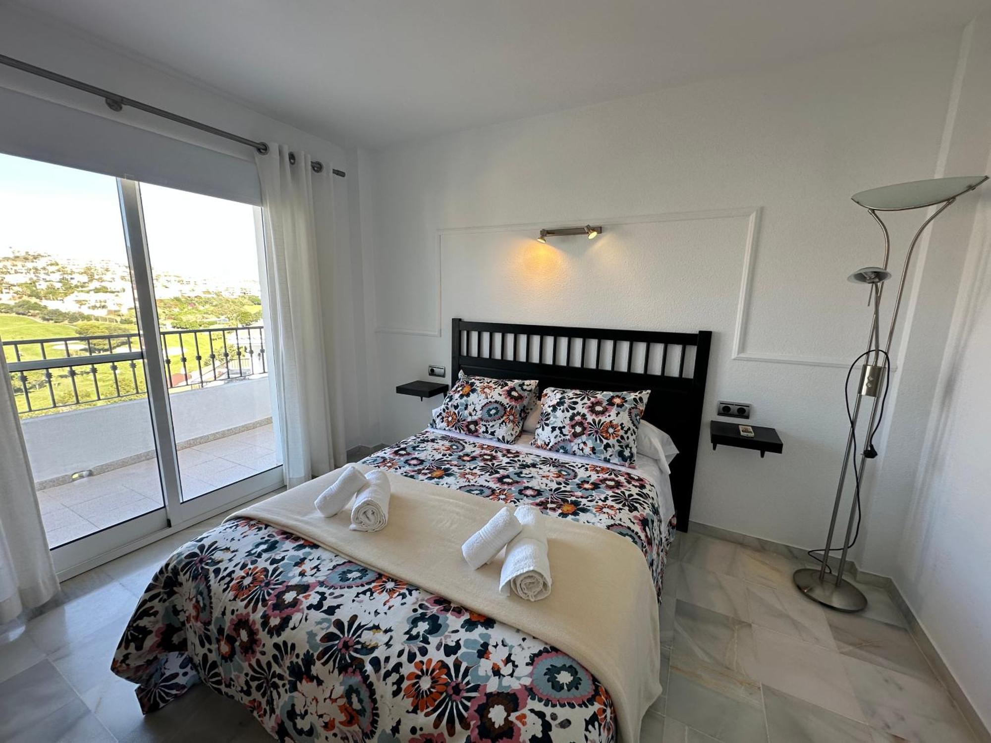 Luminoso Atico Duplex Con Vistas Al Mar Apartment Malaga Bagian luar foto