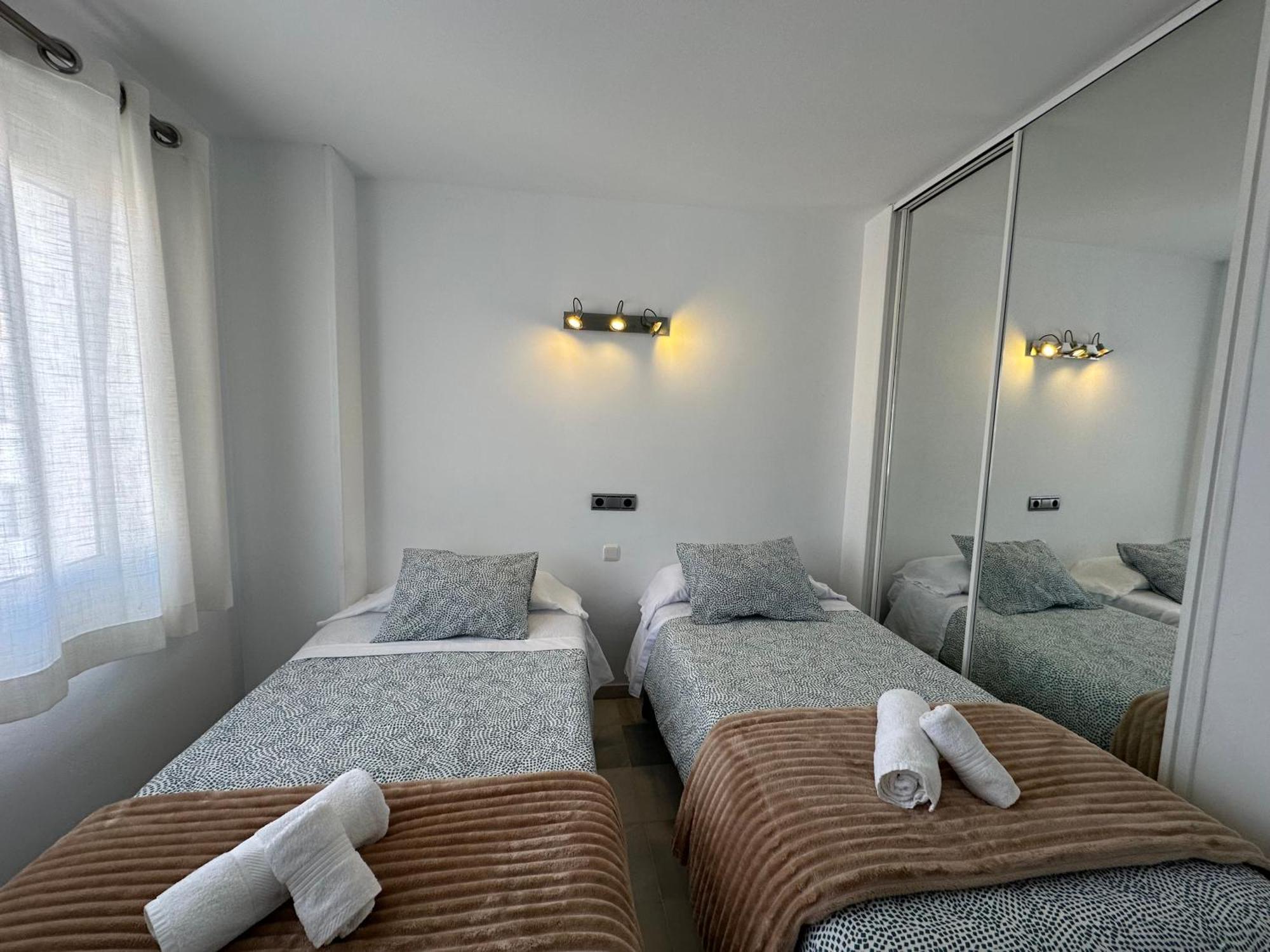 Luminoso Atico Duplex Con Vistas Al Mar Apartment Malaga Bagian luar foto